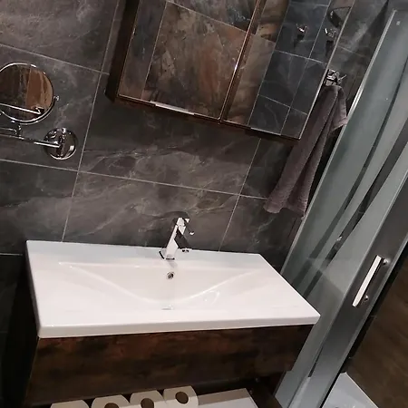 за гости в *